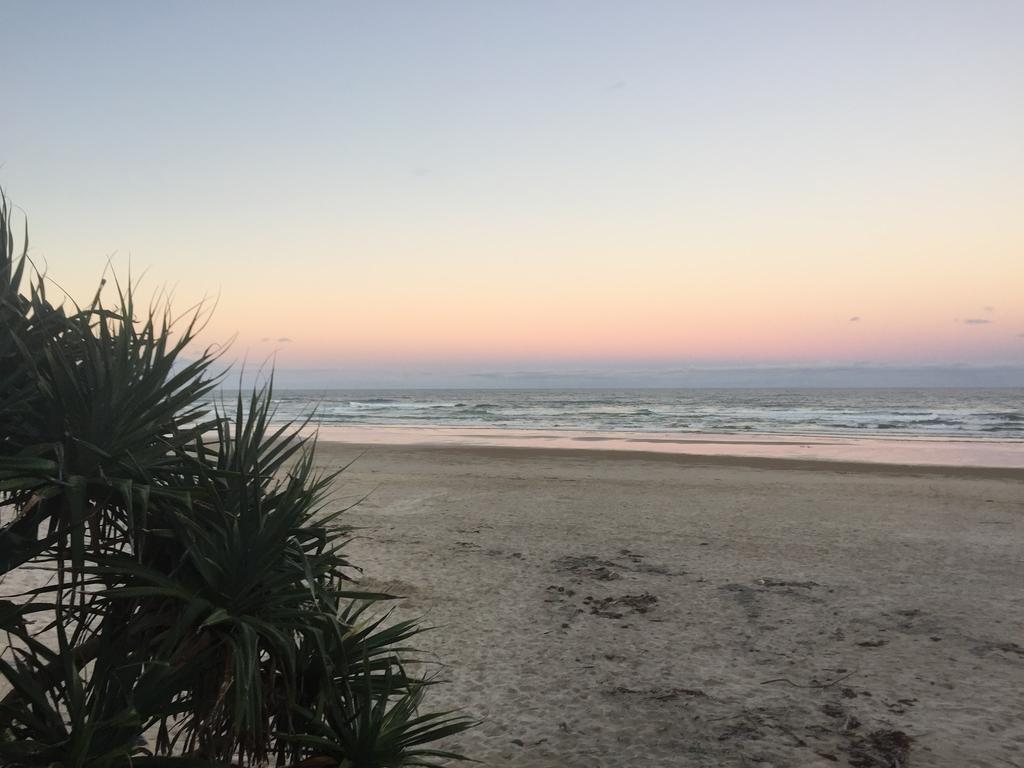 Endless Summer Resort Coolum Beach Exterior photo